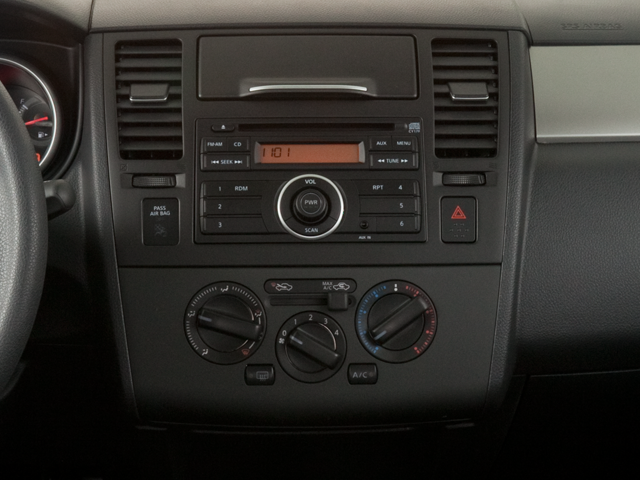 2012 Nissan Versa 1.8 SL