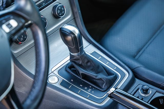 2015 Volkswagen Golf SportWagen S