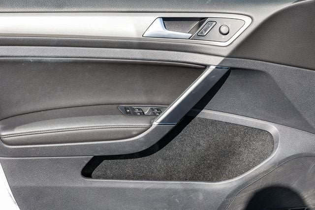 2015 Volkswagen Golf SportWagen S