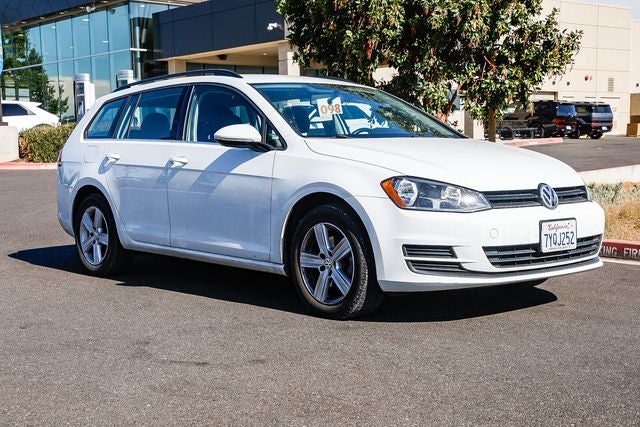 2015 Volkswagen Golf SportWagen S