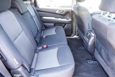 2019 Nissan Pathfinder SV