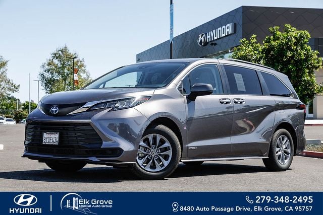 2021 Toyota Sienna LE 8 Passenger