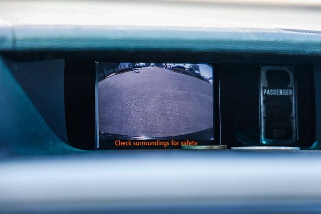 2013 Toyota Sienna LE 8 Passenger