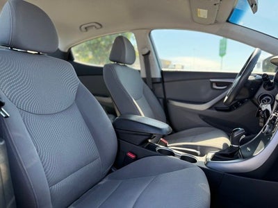 2014 Hyundai ELANTRA SE