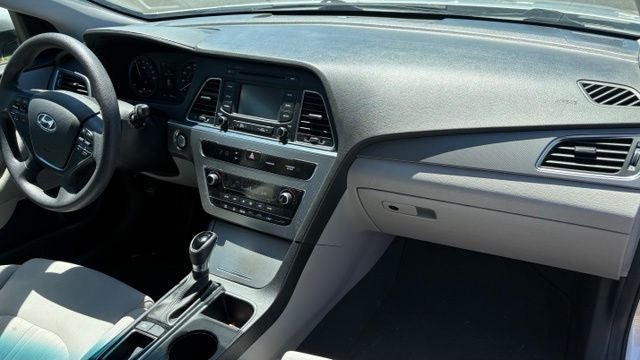2016 Hyundai SONATA HYBRID SE