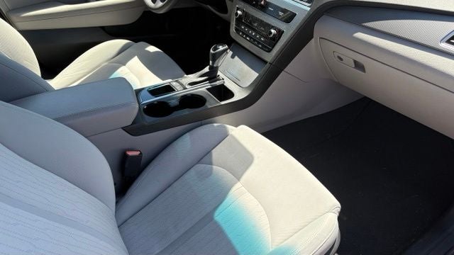 2016 Hyundai SONATA HYBRID SE