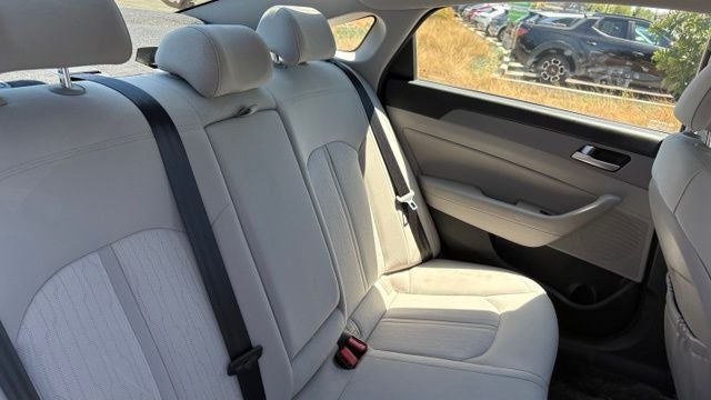 2016 Hyundai SONATA HYBRID SE
