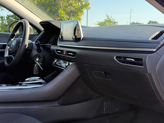 2022 Hyundai SONATA SE