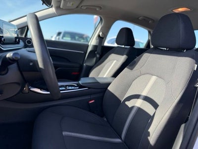 2022 Hyundai SONATA SE