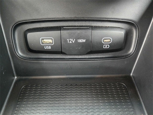 2023 Hyundai VENUE SE