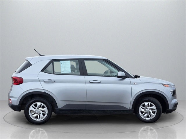 2023 Hyundai VENUE SE