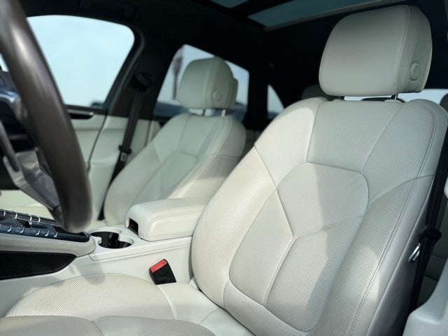 2020 Porsche Macan Base