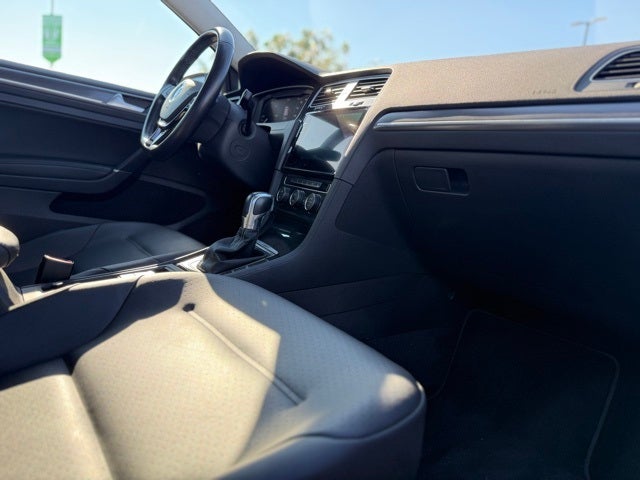 2019 Volkswagen e-Golf SEL Premium