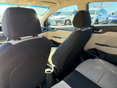 2022 Hyundai ACCENT SE