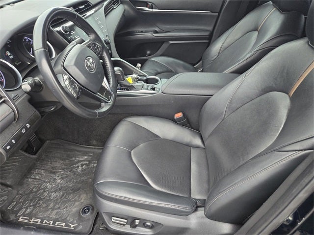 2020 Toyota Camry Hybrid XLE