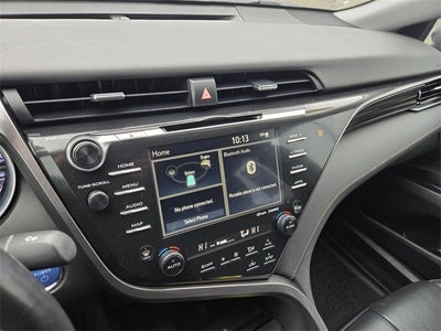 2020 Toyota Camry Hybrid XLE