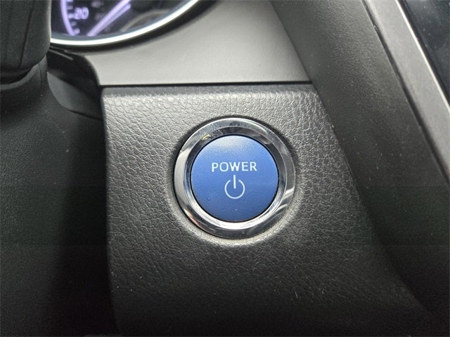 2020 Toyota Camry Hybrid XLE