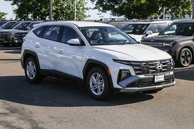 2026 Hyundai TUCSON SE FWD