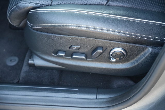 2023 Genesis Electrified GV70 Advanced