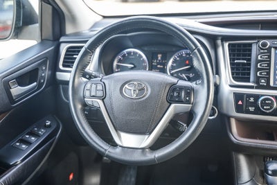2016 Toyota Highlander Limited Platinum V6