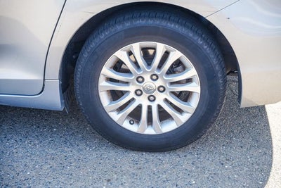 2015 Toyota Sienna XLE 8 Passenger