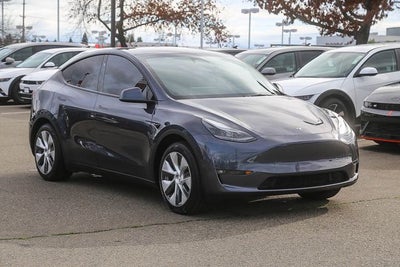 2023 Tesla Model Y Standard Range