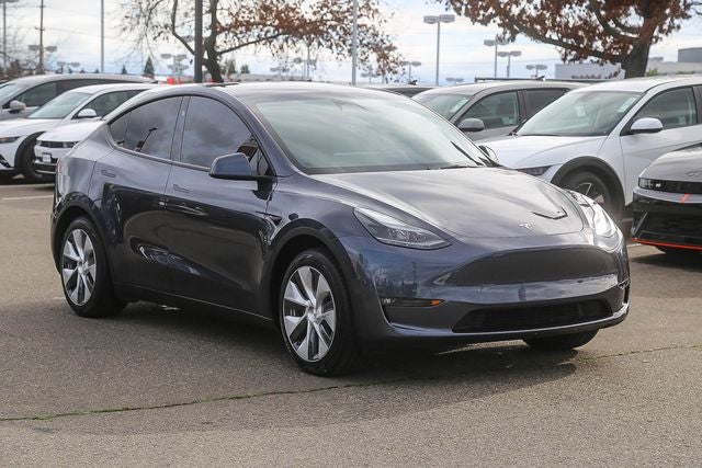 2023 Tesla Model Y Standard Range