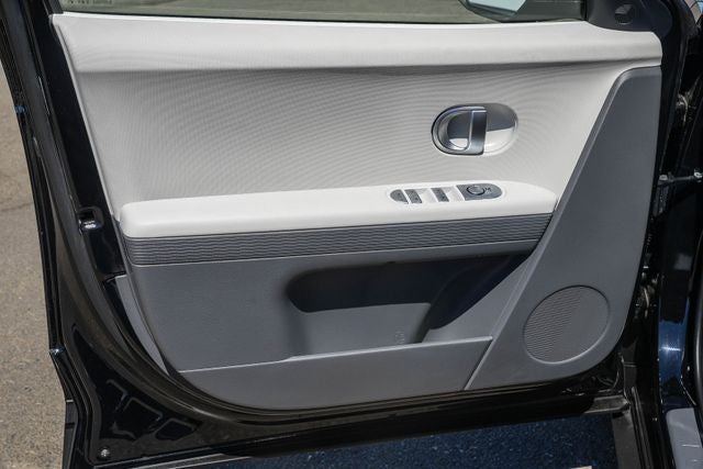 2023 Hyundai IONIQ 5 SE Standard Range