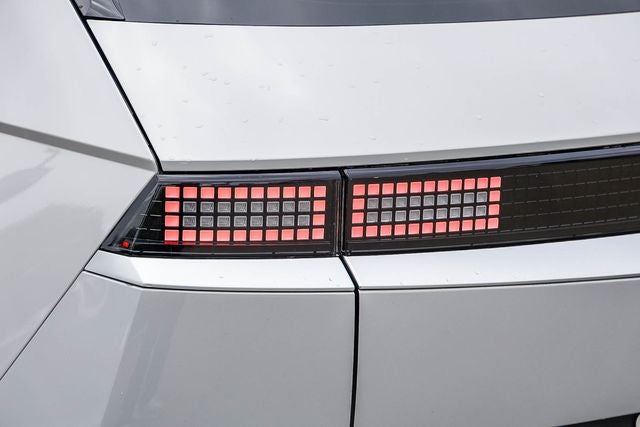 2024 Hyundai IONIQ 5 SE