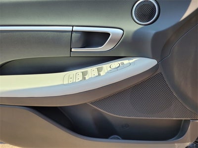 2025 Hyundai SONATA SE