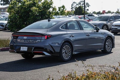 2026 Hyundai SONATA HYBRID SEL