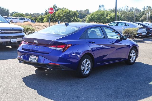2023 Hyundai ELANTRA SE