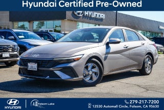 2024 Hyundai ELANTRA SE