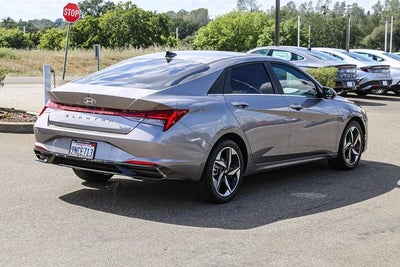 2023 Hyundai ELANTRA Limited