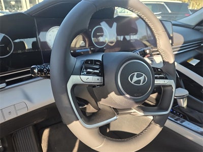 2025 Hyundai ELANTRA Limited