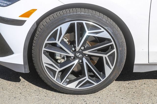 2025 Hyundai IONIQ 6 SEL