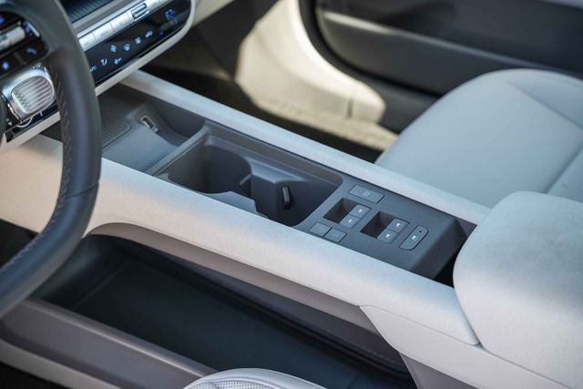 2025 Hyundai IONIQ 6 SEL