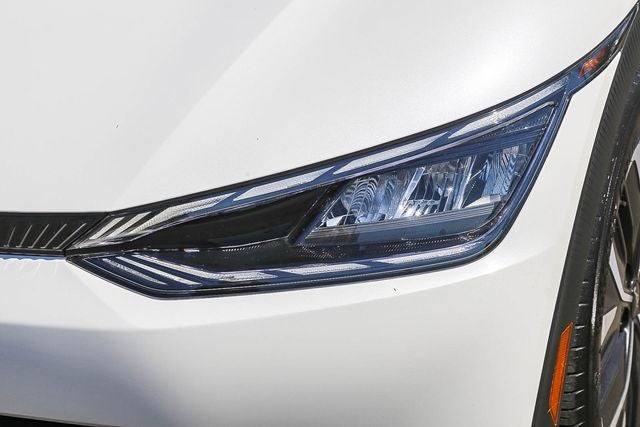 2024 Kia EV6 Light
