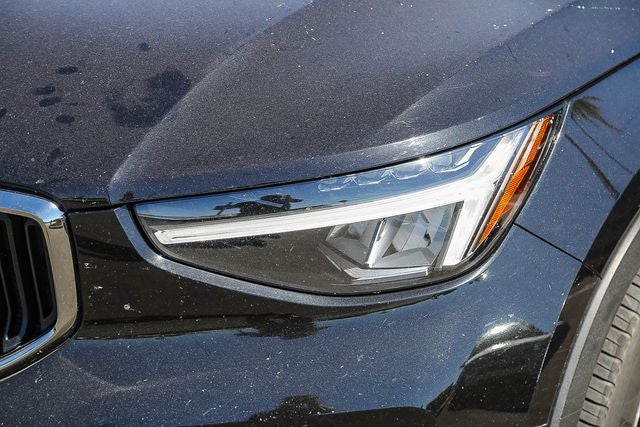 2023 Volvo XC40 B5 Core