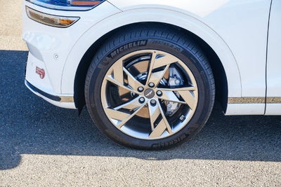 2025 Genesis Electrified GV70 Advanced