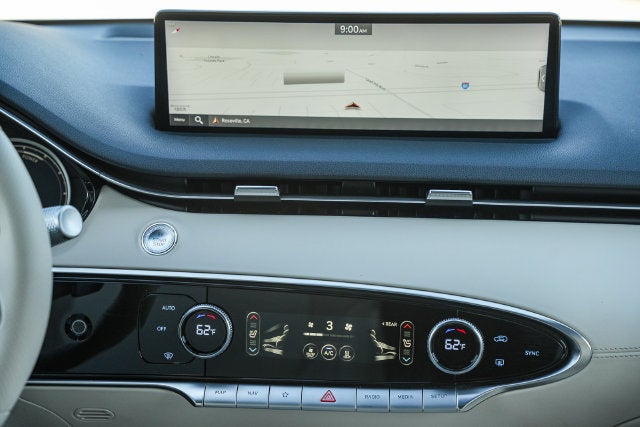 2025 Genesis Electrified GV70 Advanced