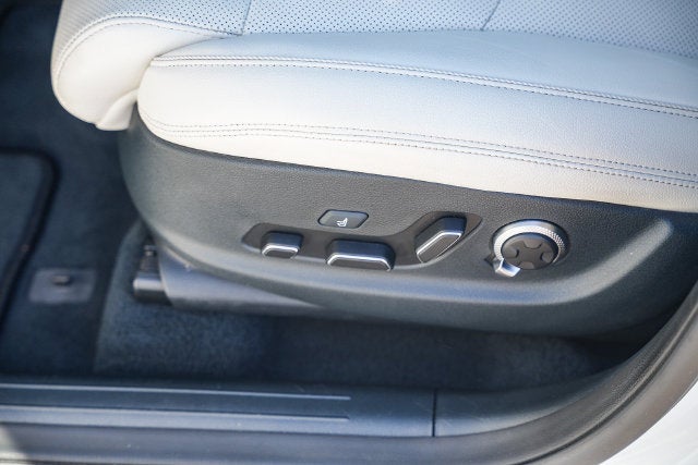 2025 Genesis Electrified GV70 Advanced