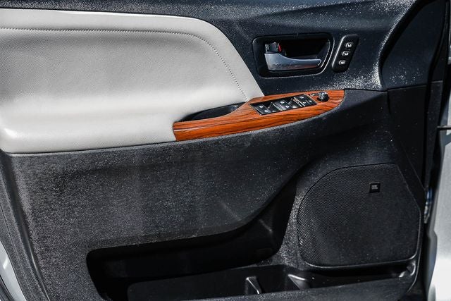 2019 Toyota Sienna Limited Premium 7 Passenger