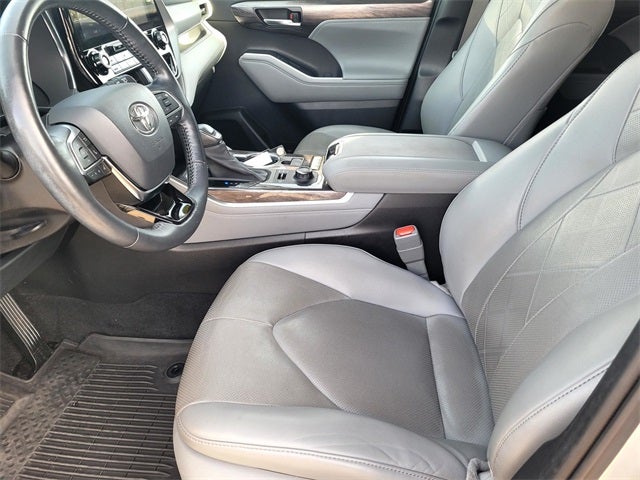 2021 Toyota Highlander Platinum