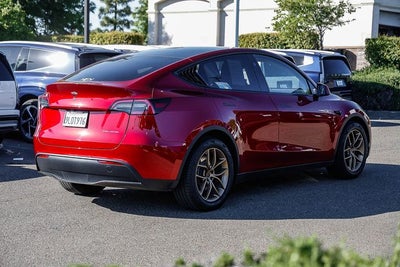 2024 Tesla Model Y Long Range