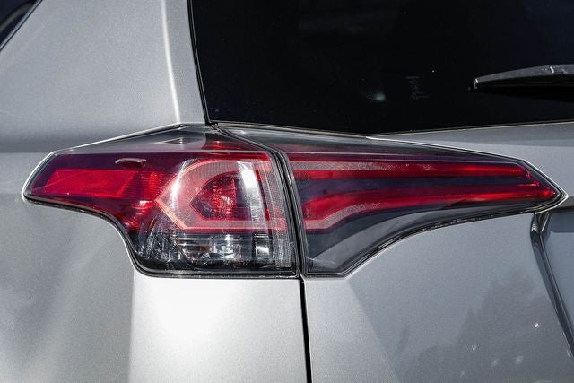 2016 Toyota RAV4 Hybrid XLE