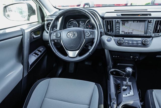 2016 Toyota RAV4 Hybrid XLE