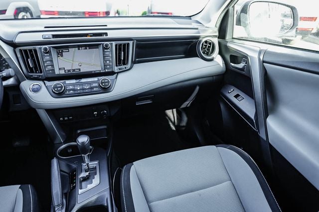 2016 Toyota RAV4 Hybrid XLE
