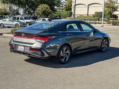 2025 Hyundai ELANTRA SEL Convenience