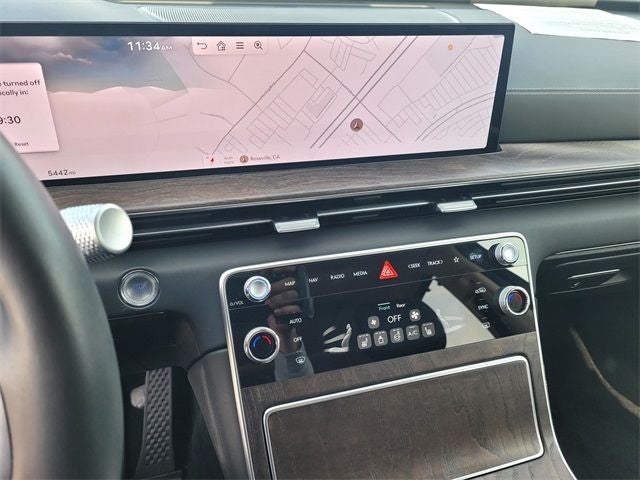 2025 Genesis GV80 2.5T